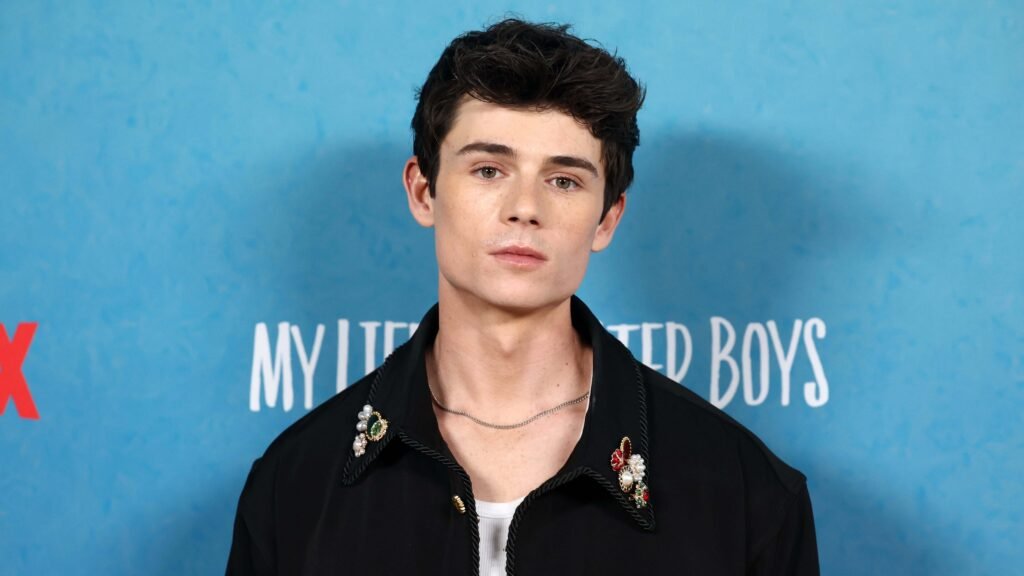 Ashby Gentry: Freundin, Privatleben und Karriere des Netflix-Stars